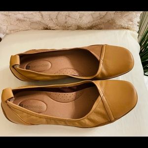 Naturalizer women’s size 10 ballet flats